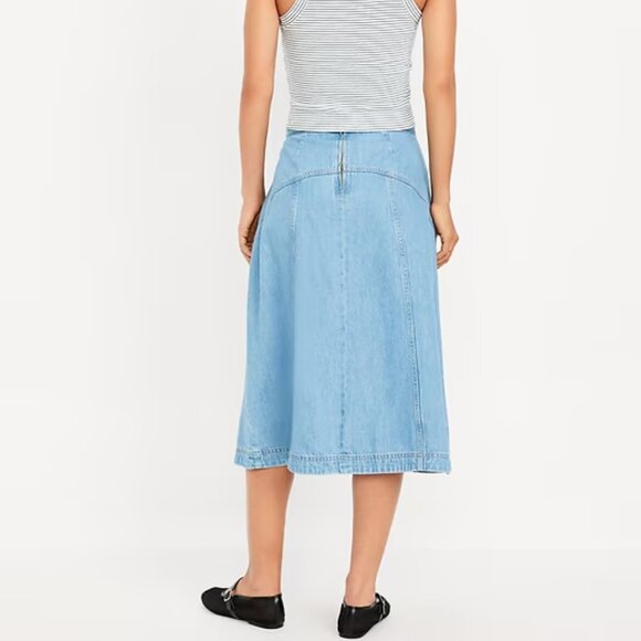 Old Navy Light Dip Mid-Rise Jean Midi Skirt/NWT/6 - Picture 3 of 11